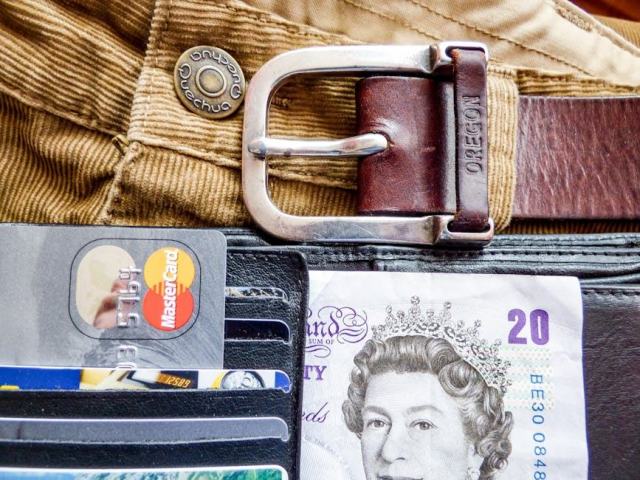 Comparer les organismes de rachat de crédit : critères et méthode