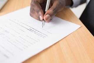 Domiciliation des revenus et rachat de crédit, ce que dit la loi