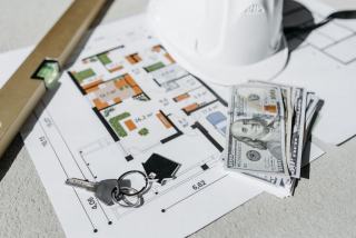 Rachat crédit avec travaux : intégrer un projet au regroupement